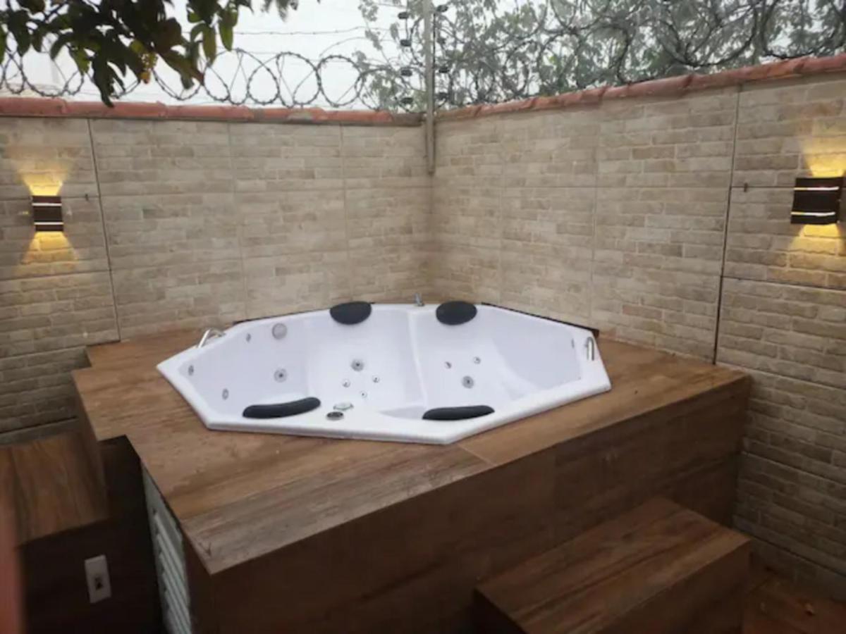 Casa Com Spa De Hidro, Aquecedor E Cromoterapia A 1,0 Km Do Centro Шапада-дус-Гимарайнс Экстерьер фото